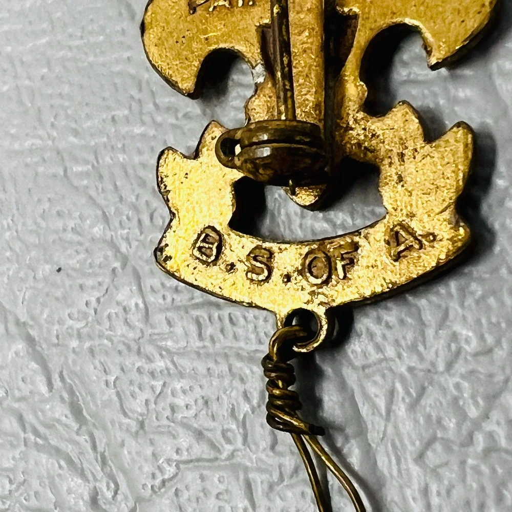 Vintage BSA Fleur De Lis Pin Tie Tack Gold Tone Be Prepared Scout Official Badge